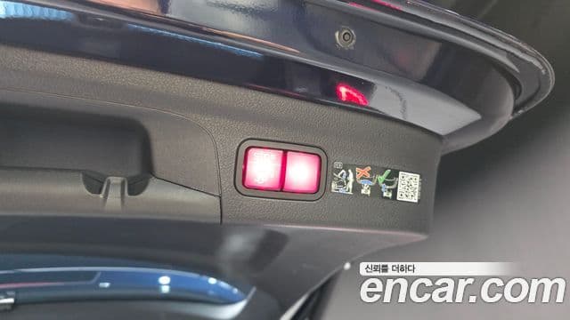 Mercedes-Benz GLE-Class 2022 — Photo 7/34