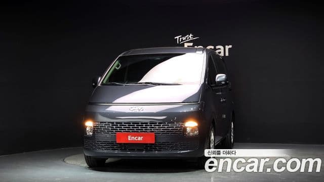 Hyundai Staria 2023 — Фото 3/20