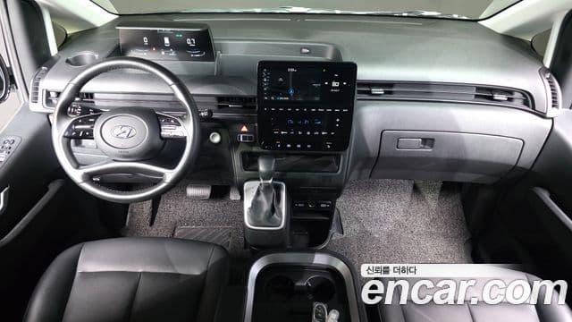 Hyundai Staria 2023 — Фото 7/20