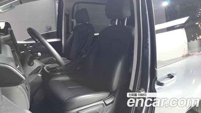 Hyundai Staria 2023 — Фото 12/20
