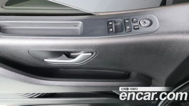 Hyundai Staria 2023 — Фото 20/20
