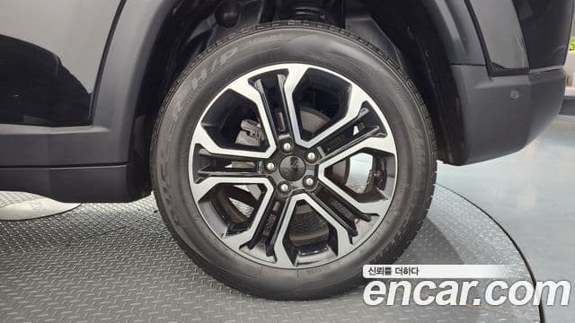 Jeep Compass 2022 — Photo 21/38