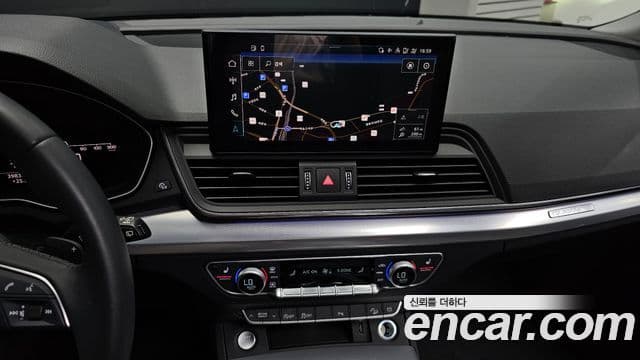 Audi Q5 2023 — ფოტო 13/20