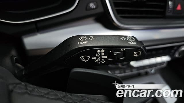 Audi Q5 2023 — ფოტო 15/35