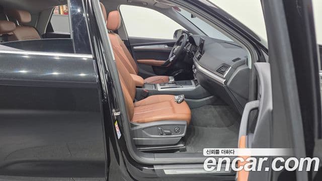 Audi Q5 2023 — ფოტო 32/32
