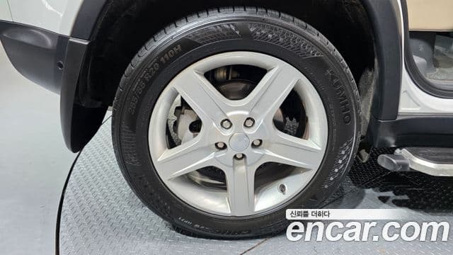 Land Rover Defender 2021 — ფოტო 4/20