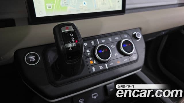 Land Rover Defender 2021 — ფოტო 7/20