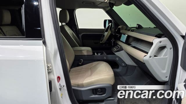 Land Rover Defender 2021 — ფოტო 11/20