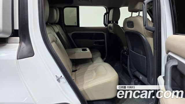 Land Rover Defender 2021 — ფოტო 12/20