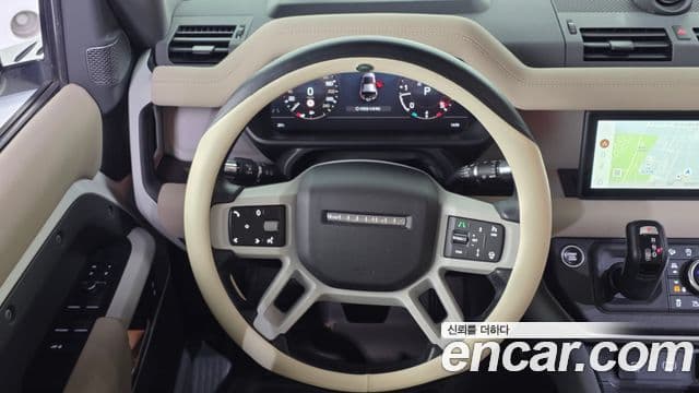 Land Rover Defender 2021 — ფოტო 13/20
