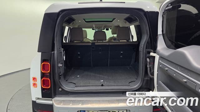 Land Rover Defender 2021 — ფოტო 20/20