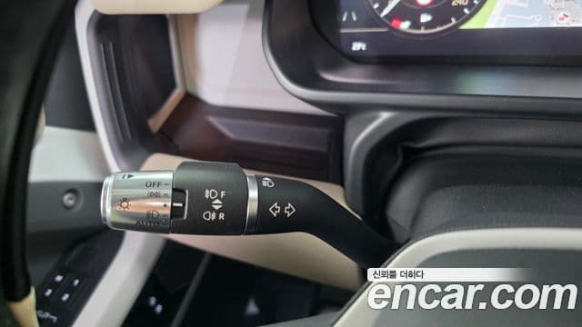 Land Rover Defender 2021 — Photo 27/38