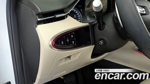 Genesis GV70 2023 — Şəkil 17/20