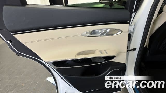 Genesis GV70 2023 — Photo 7/31