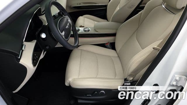 Genesis GV70 2023 — Photo 29/31