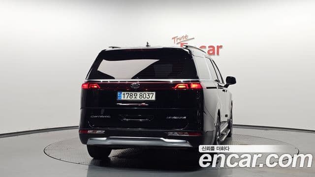 Kia Carnival 2020 — ფოტო 4/20