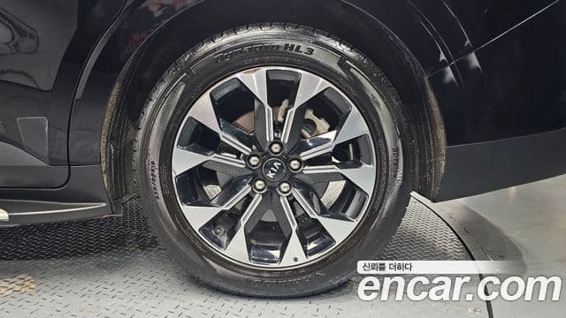 Kia Carnival 2020 — Şəkil 21/36