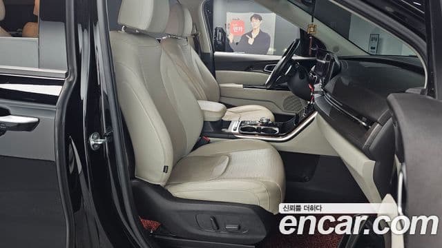 Kia Carnival 2020 — Şəkil 33/36