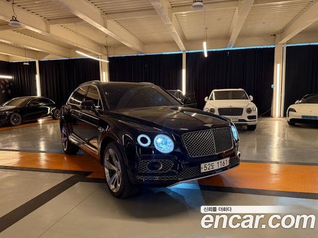 Bentley Bentayga 2018 — Photo 9/19