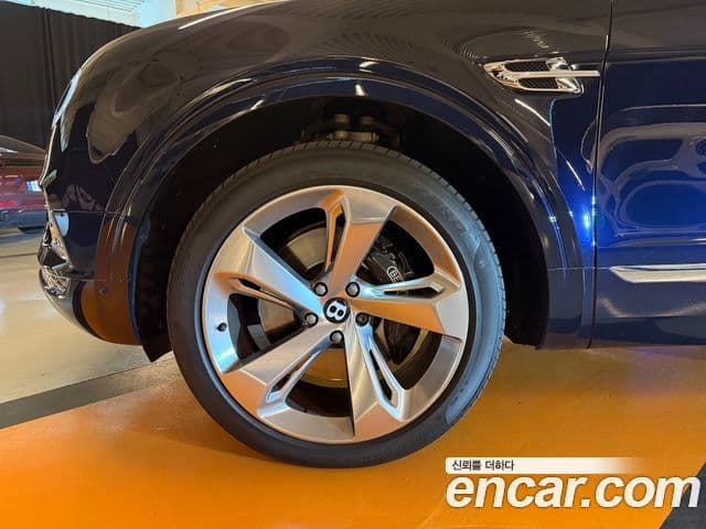 Bentley Bentayga 2018 — Photo 5/19