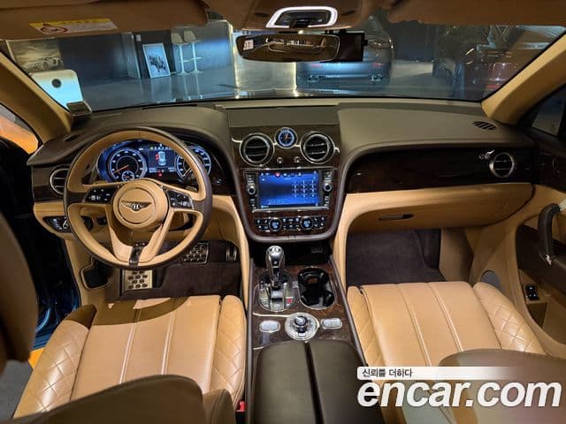 Bentley Bentayga 2018 — Photo 17/19