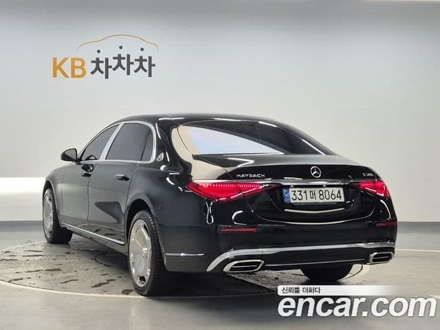 Mercedes-Benz S-Class 2022 — Photo 13/18