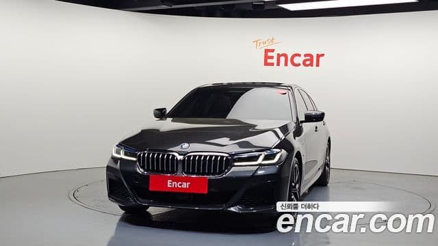 BMW 5 Series 2022 — Şəkil 3/20