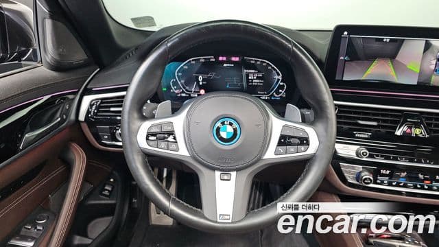 BMW 5 Series 2022 — Şəkil 14/20
