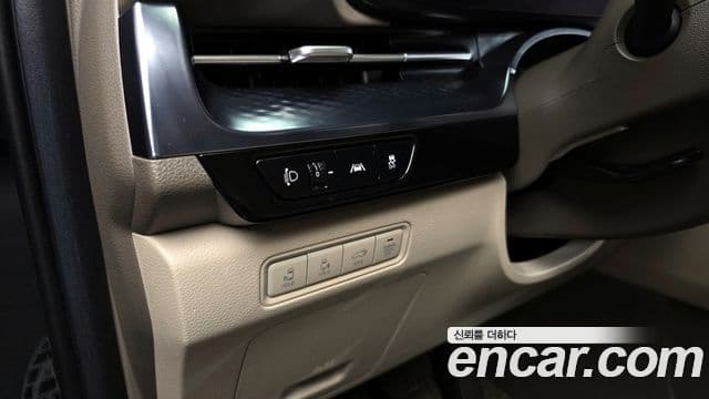 Kia Carnival 2021 — Şəkil 22/34