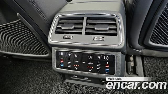 Audi A6 2023 — ფოტო 14/20