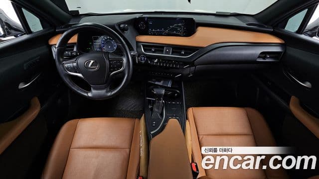 Lexus UX250h 2019 — Фото 7/20