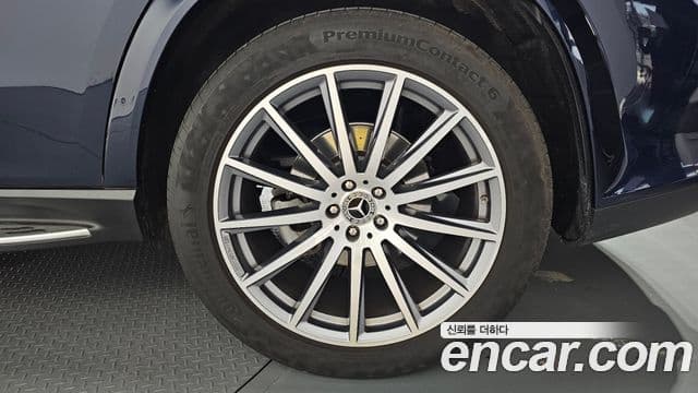 Mercedes-Benz GLS-Class 2021 — Photo 16/40