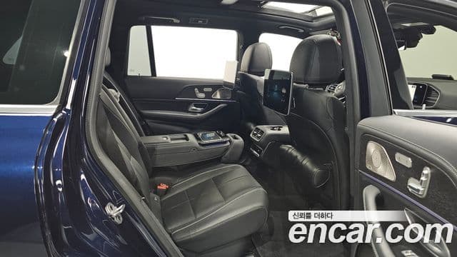 Mercedes-Benz GLS-Class 2021 — Photo 35/40