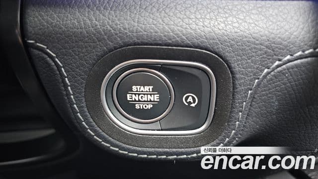 Mercedes-Benz GLS-Class 2021 — Photo 21/40