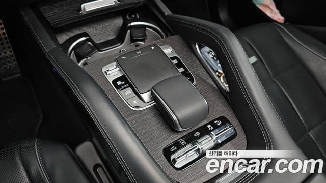 Mercedes-Benz GLS-Class 2021 — Photo 4/40