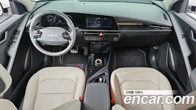 Kia Niro 2022 — ფოტო 7/20
