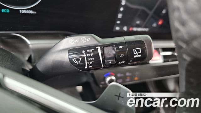 Kia Niro 2022 — ფოტო 19/20
