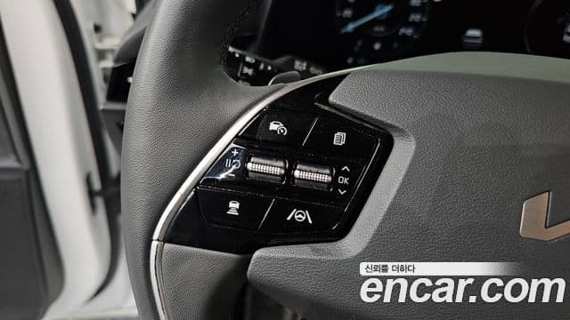 Kia Niro 2022 — ფოტო 20/20