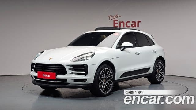 Porsche Macan 2021 — Фото 1/20