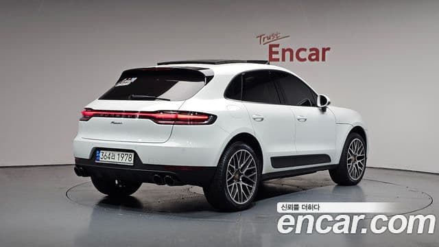 Porsche Macan 2021 — Фото 2/20