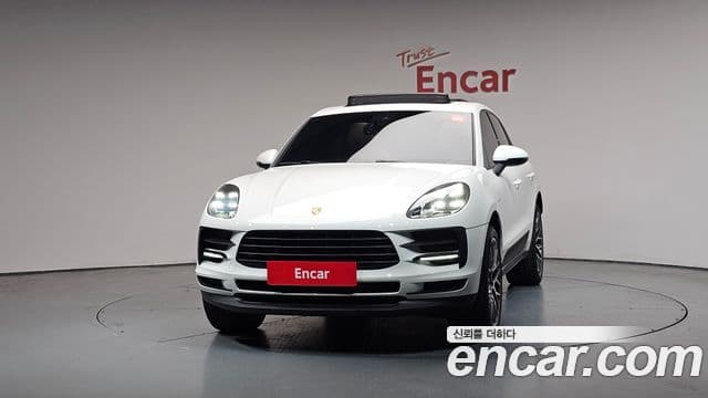 Porsche Macan 2021 — Фото 3/20