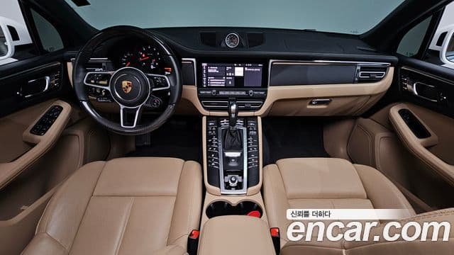 Porsche Macan 2021 — Фото 7/20