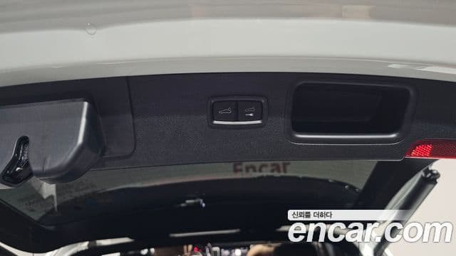 Porsche Macan 2021 — Şəkil 34/37