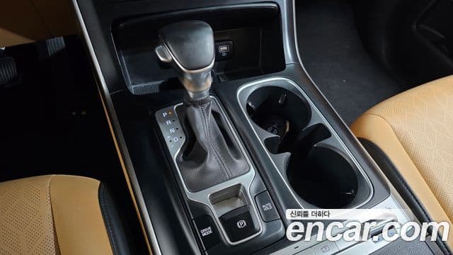 Kia Carnival 2022 — ფოტო 9/20