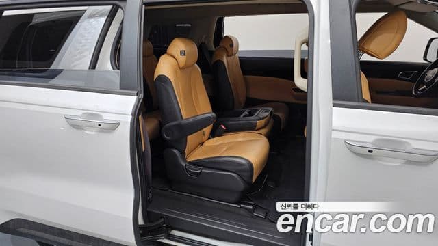 Kia Carnival 2022 — ფოტო 11/20
