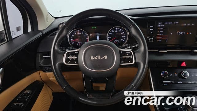 Kia Carnival 2022 — ფოტო 12/20