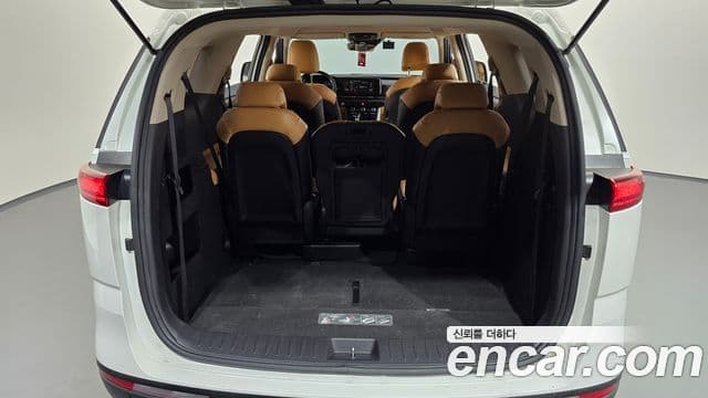 Kia Carnival 2022 — ფოტო 20/20