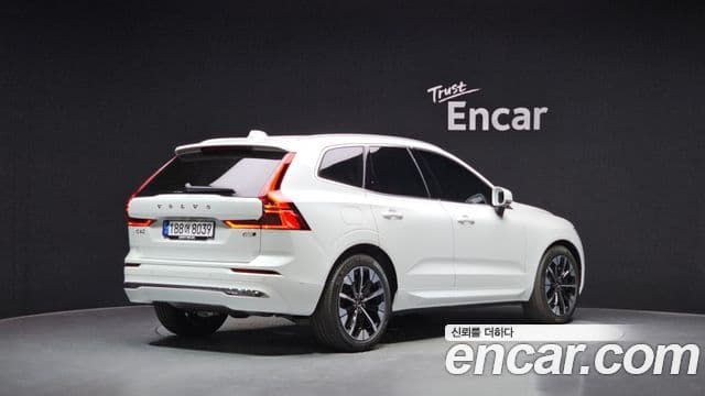 Volvo XC60 2026 — Şəkil 2/20