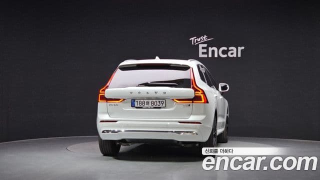 Volvo XC60 2026 — Şəkil 4/20