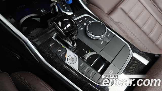 BMW 3 Series 2022 — ფოტო 9/20